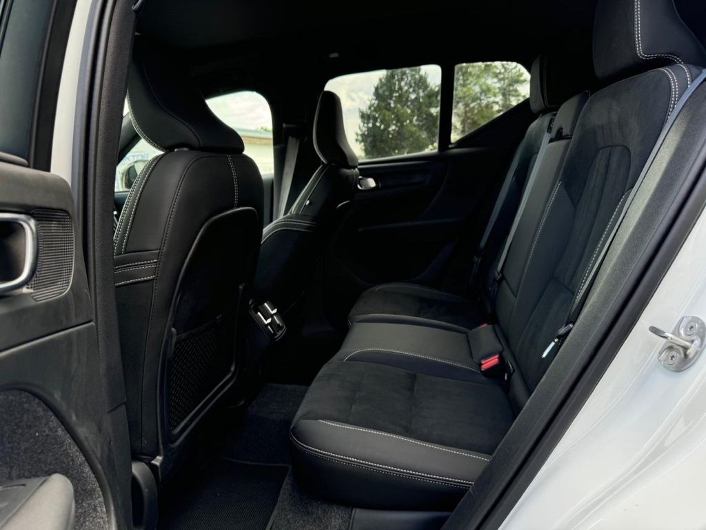 Volvo XC40 2024