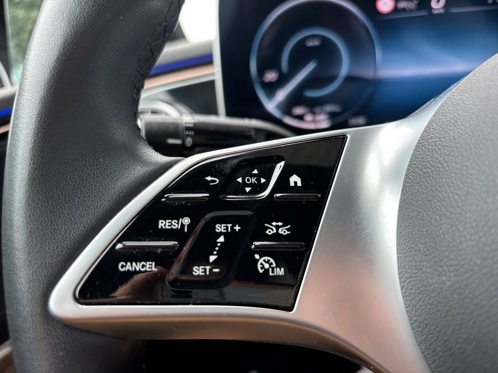 Mercedes-Benz EQE 2024