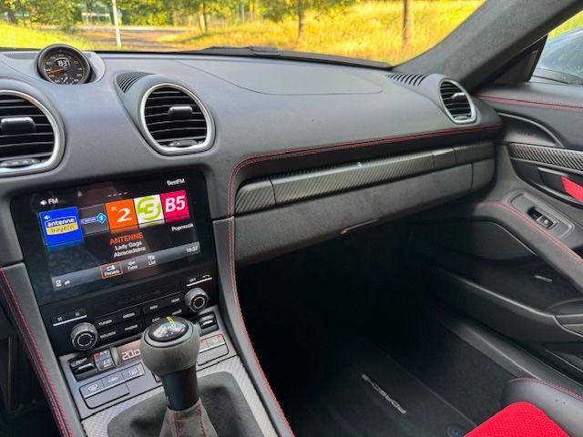 Porsche Boxster 2025