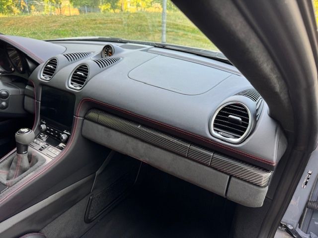 Porsche Boxster 2025