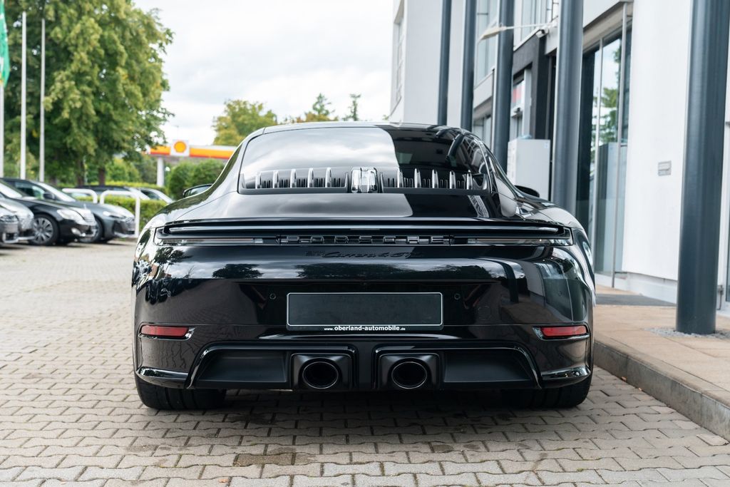 Porsche 992 2025