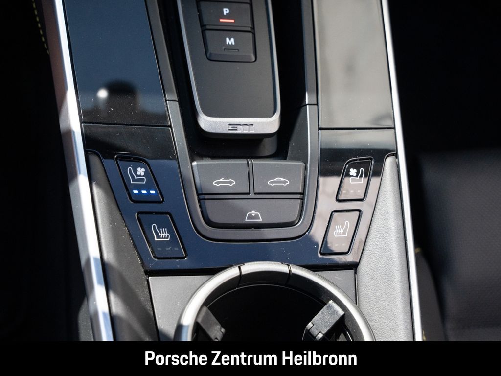 Porsche 992 2024