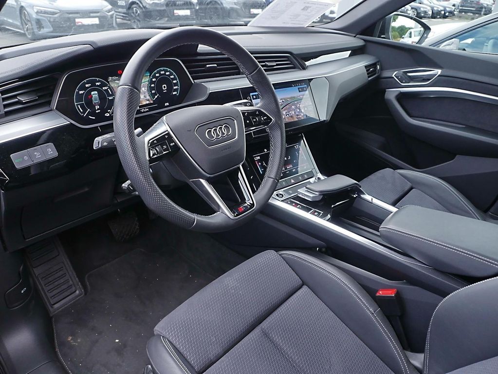 Audi e-tron 2024