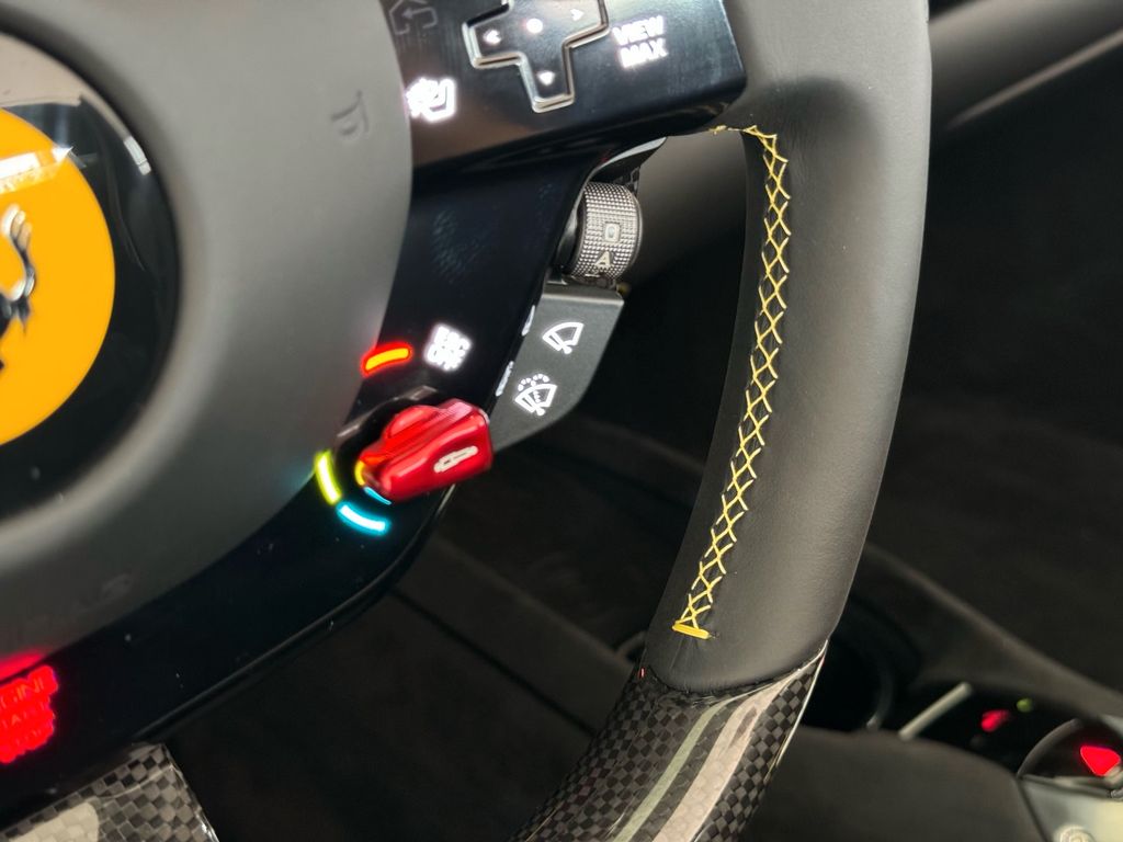 Ferrari 296 GTS 2024