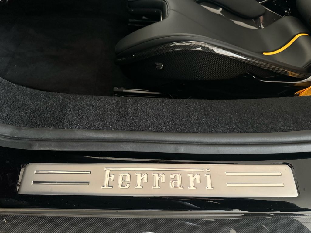 Ferrari 296 GTS 2024