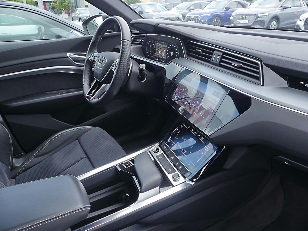 Audi e-tron 2024