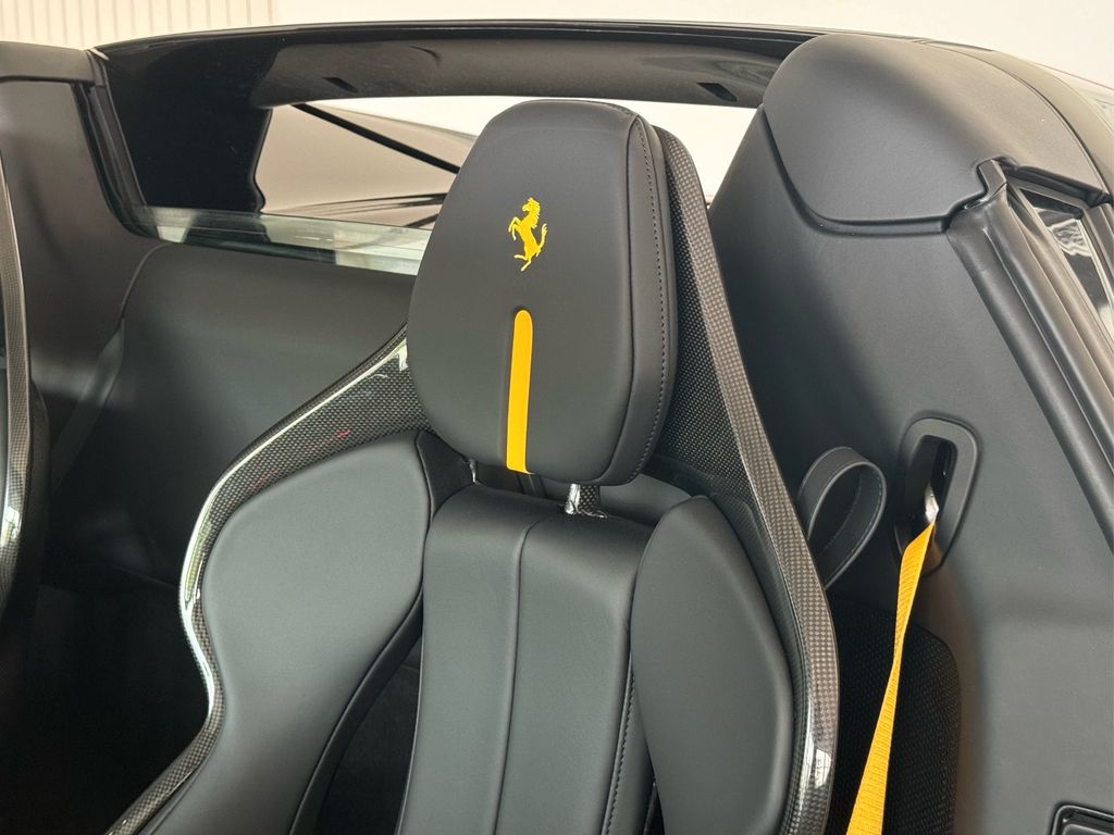 Ferrari 296 GTS 2024