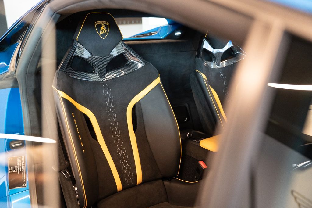 Lamborghini Huracán 2024