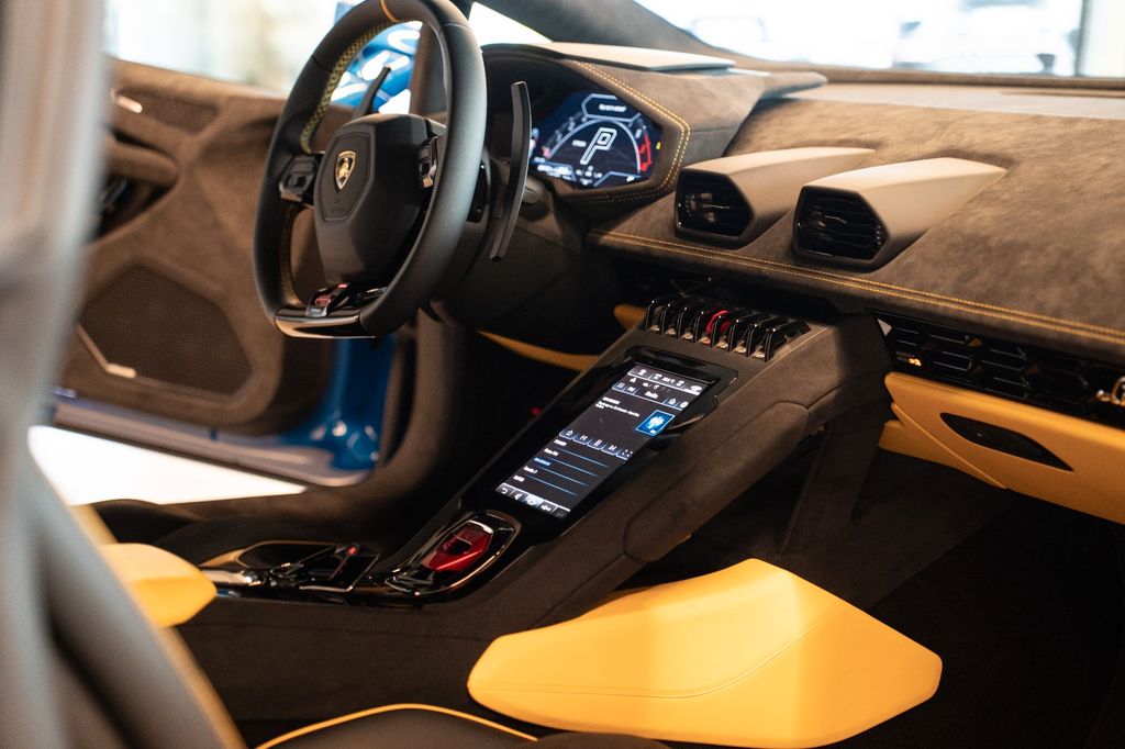 Lamborghini Huracán 2024