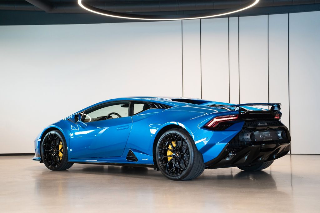 Lamborghini Huracán 2024