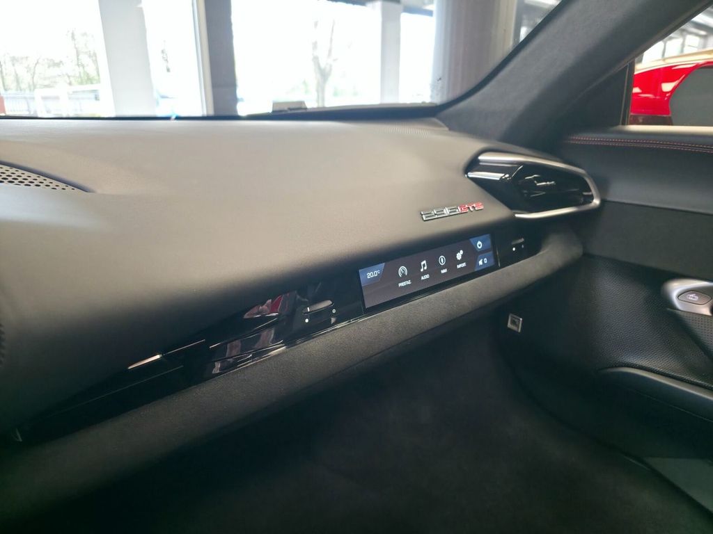 Ferrari 296 GTS 2024