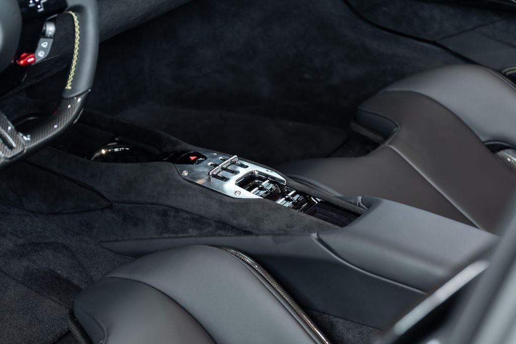 Ferrari 296 GTS 2024