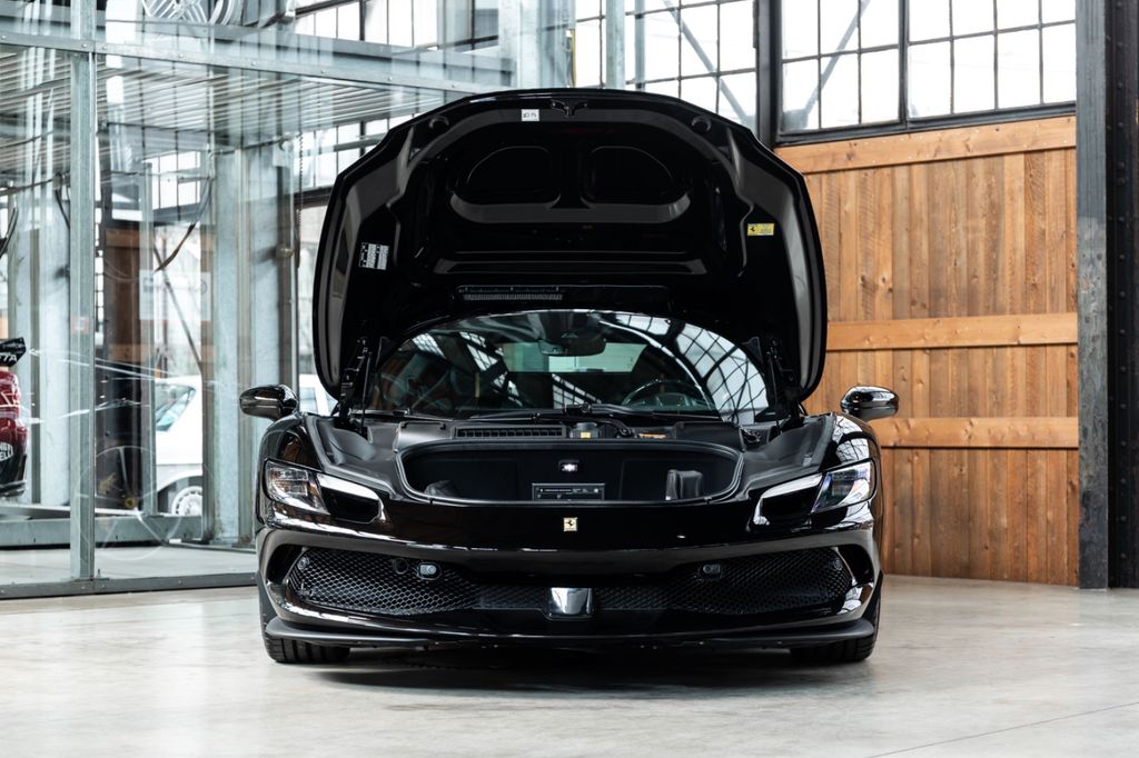 Ferrari 296 GTS 2024