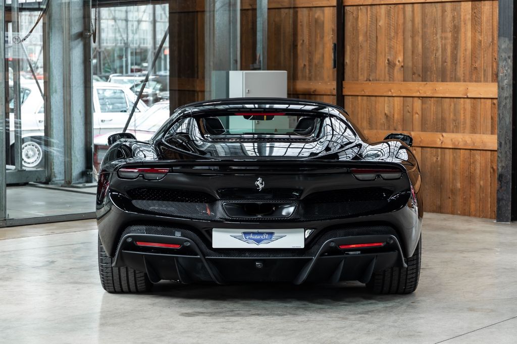 Ferrari 296 GTS 2024