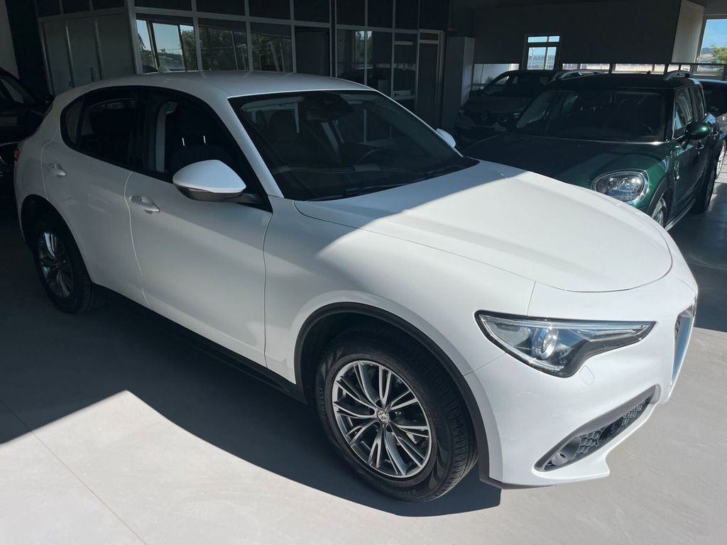 Alfa Romeo Stelvio 2021