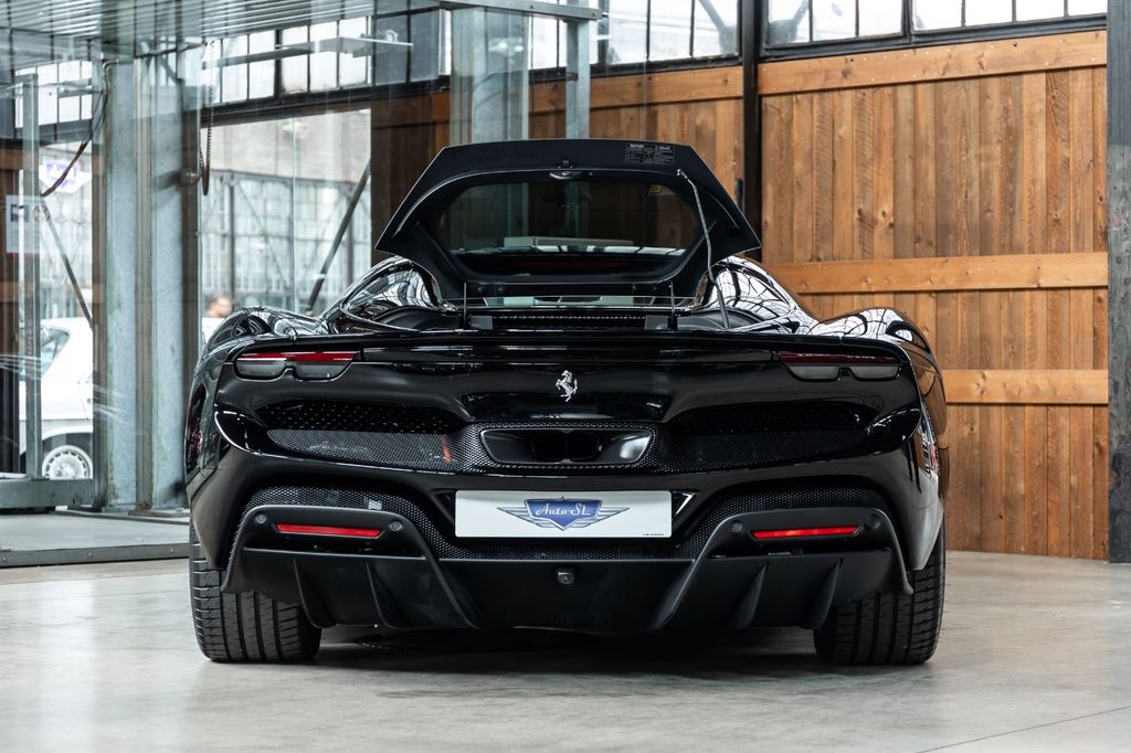 Ferrari 296 GTS 2024