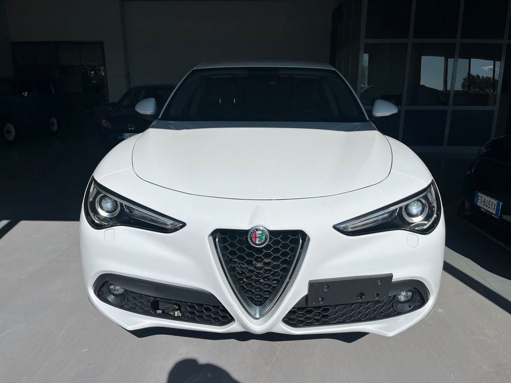 Alfa Romeo Stelvio 2021