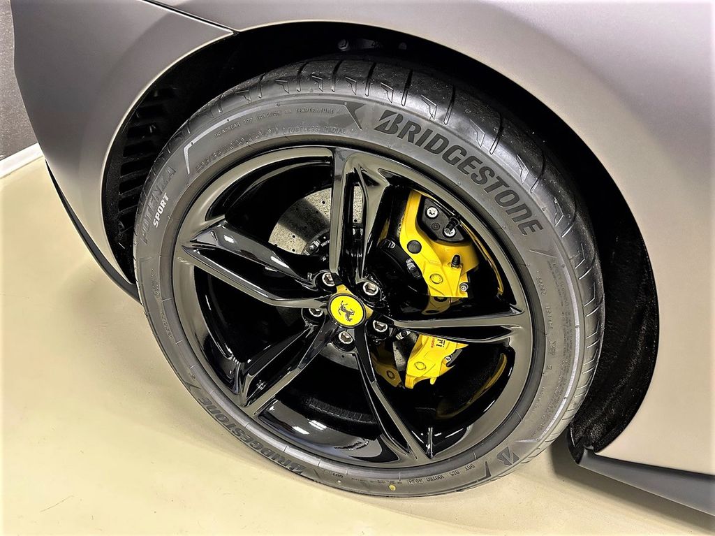 Ferrari 296 GTS 2025