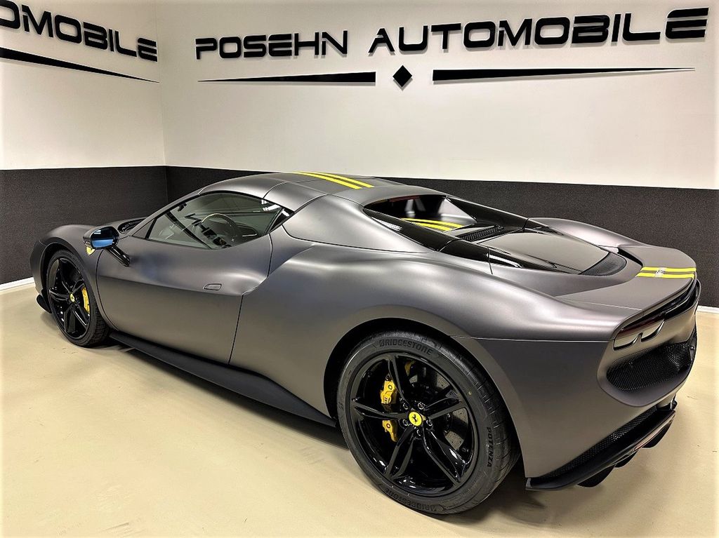 Ferrari 296 GTS 2025