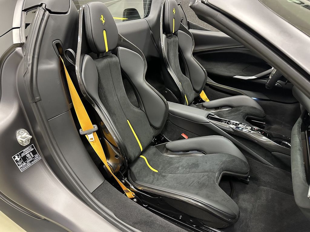 Ferrari 296 GTS 2025