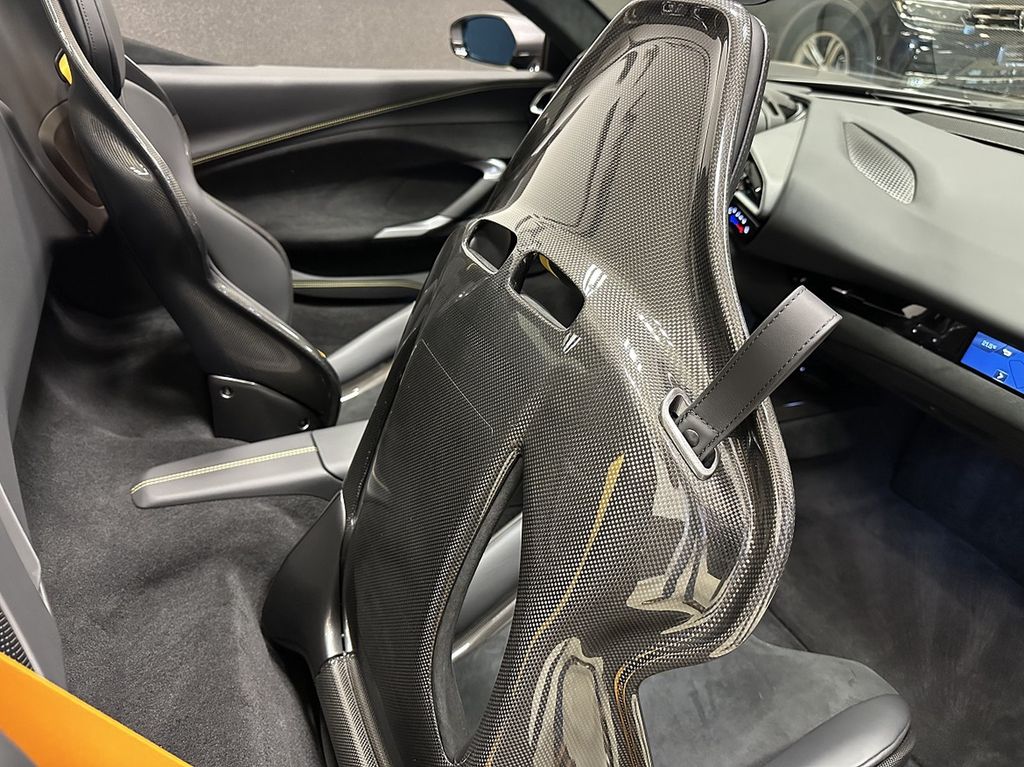 Ferrari 296 GTS 2025