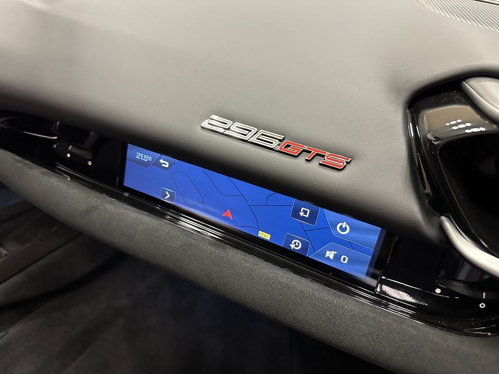 Ferrari 296 GTS 2025