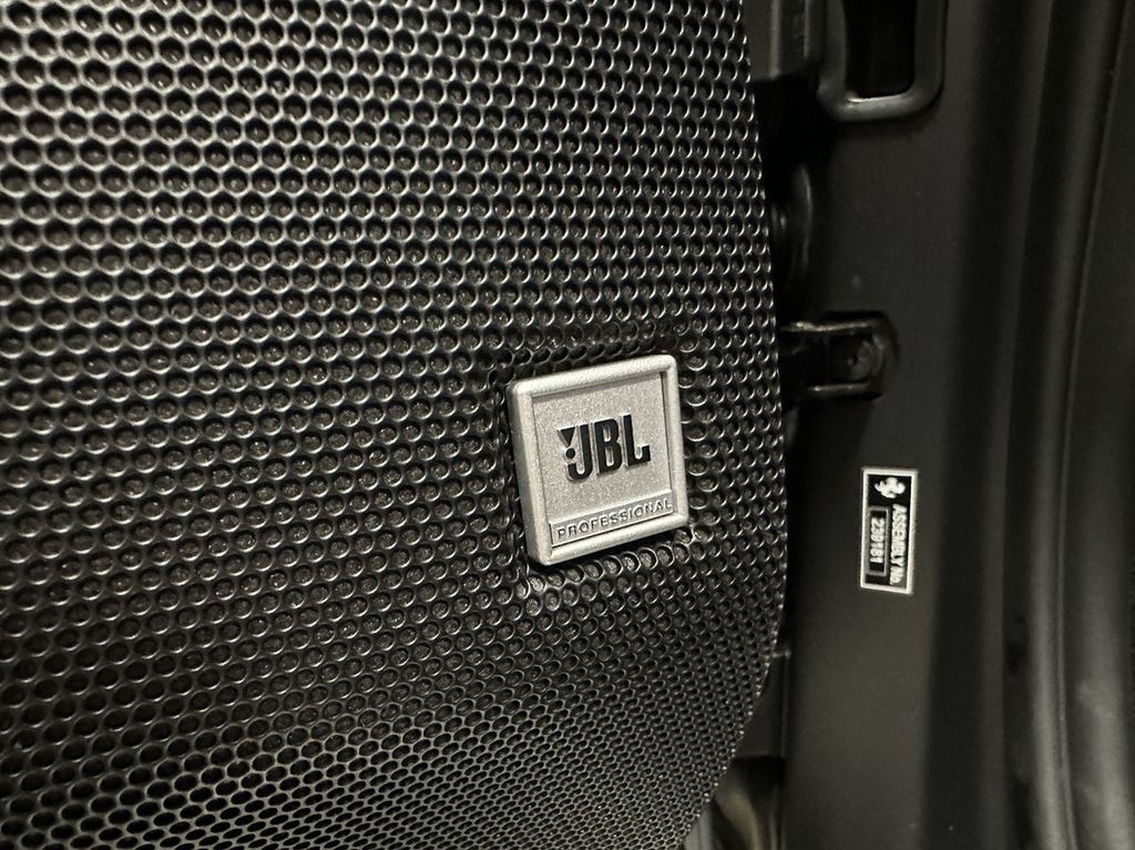 Ferrari 296 GTS 2025