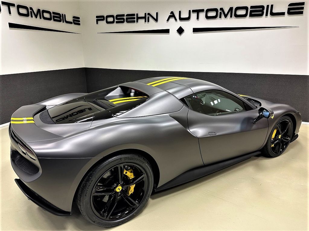 Ferrari 296 GTS 2025