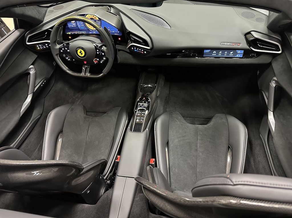 Ferrari 296 GTS 2025