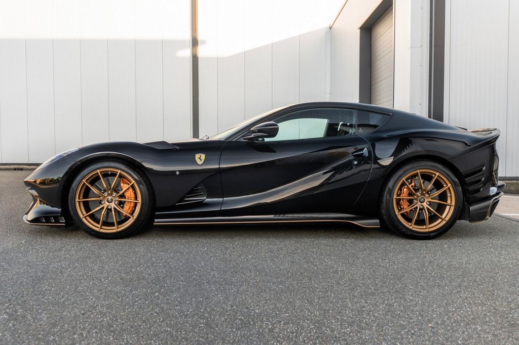 Ferrari 812 2022