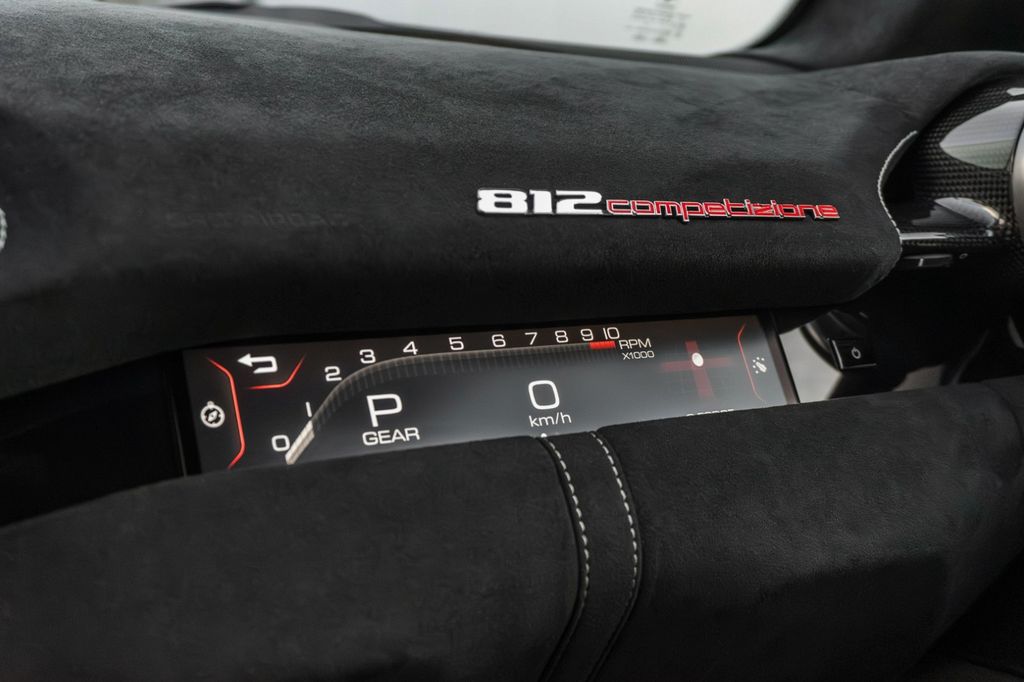Ferrari 812 2022