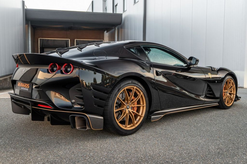 Ferrari 812 2022