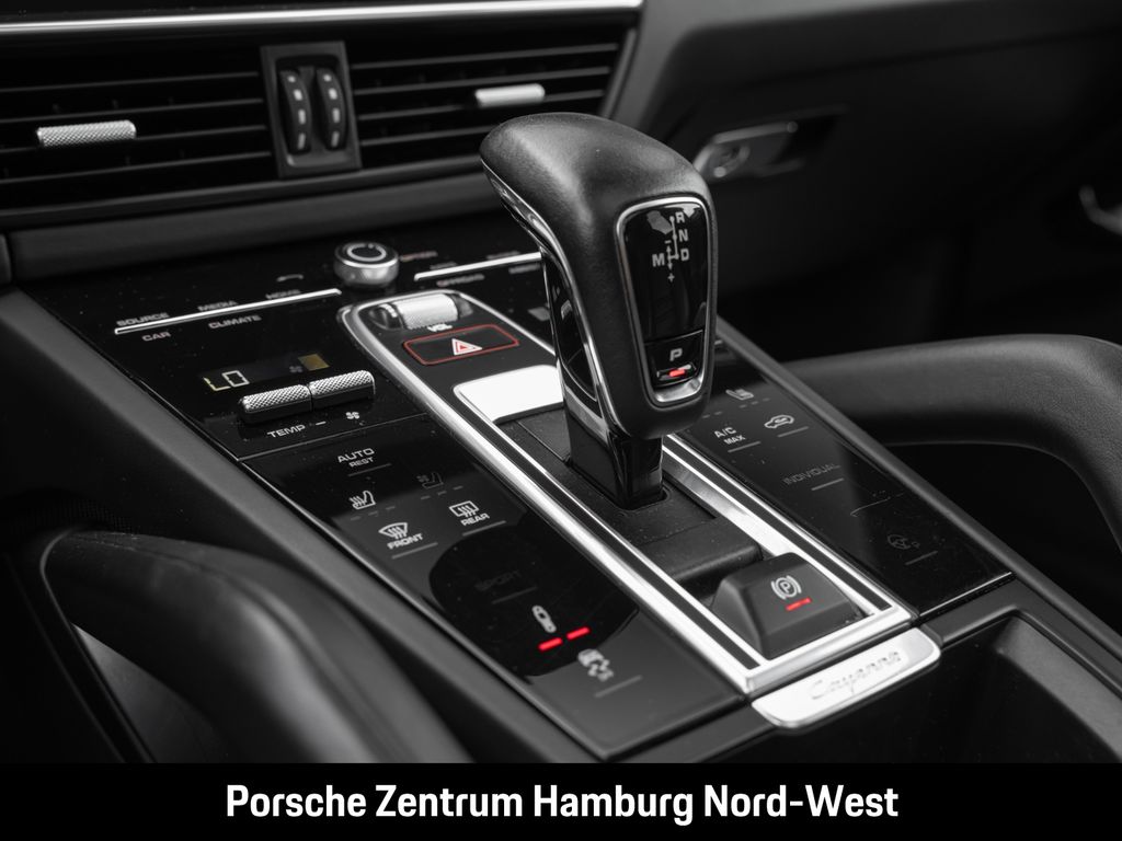 Porsche Cayenne 2022