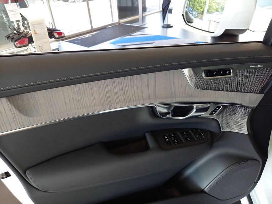 Volvo XC90 2025