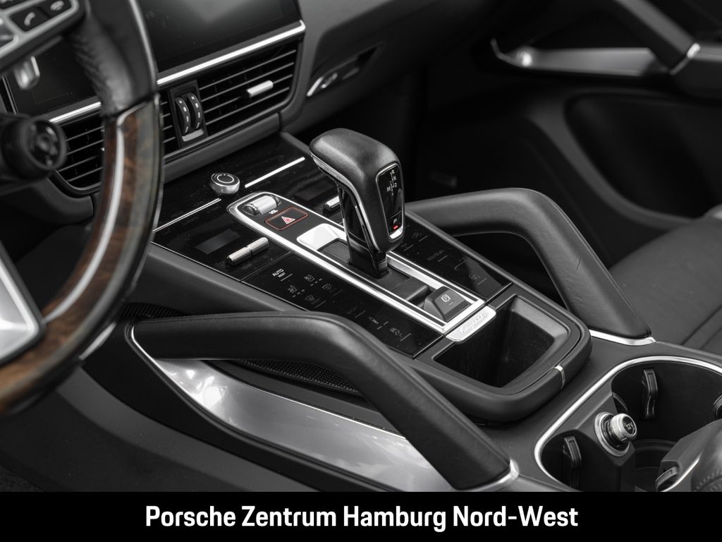 Porsche Cayenne 2022