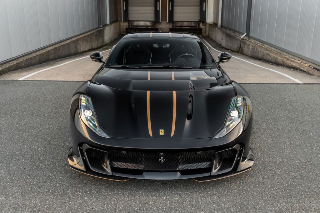 Ferrari 812 2022