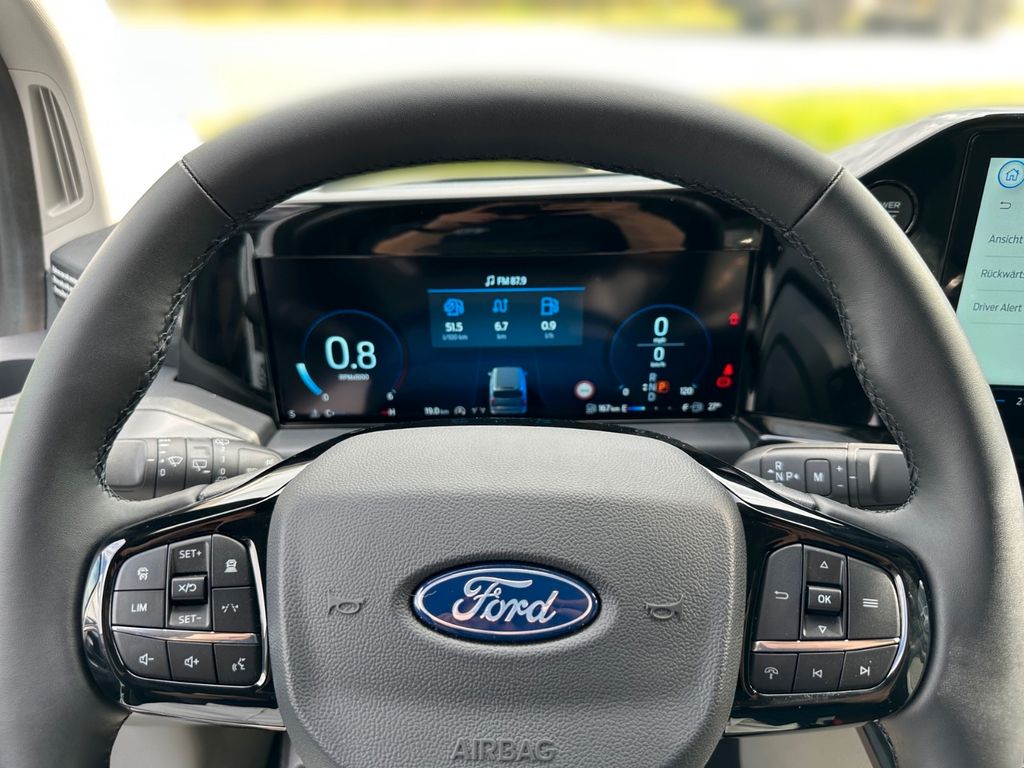 Ford Tourneo Custom 2025