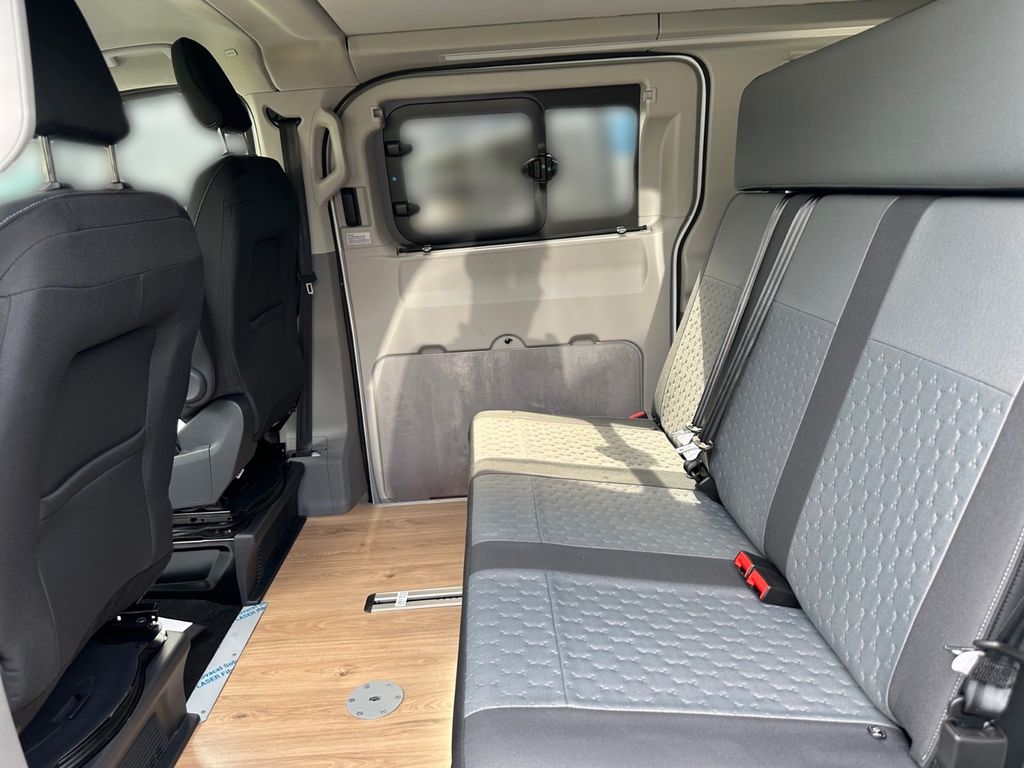 Ford Tourneo Custom 2025