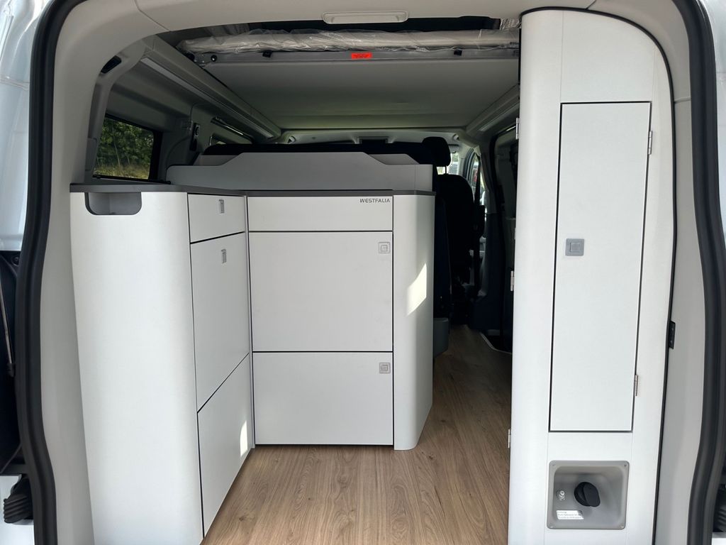 Ford Tourneo Custom 2025