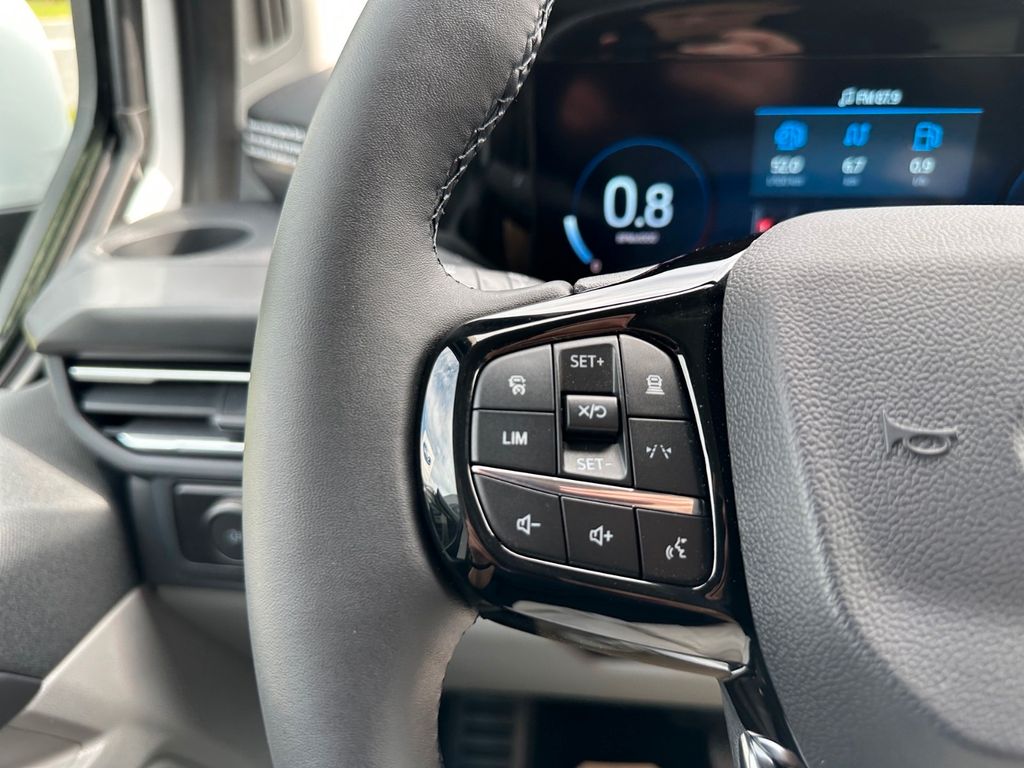 Ford Tourneo Custom 2025