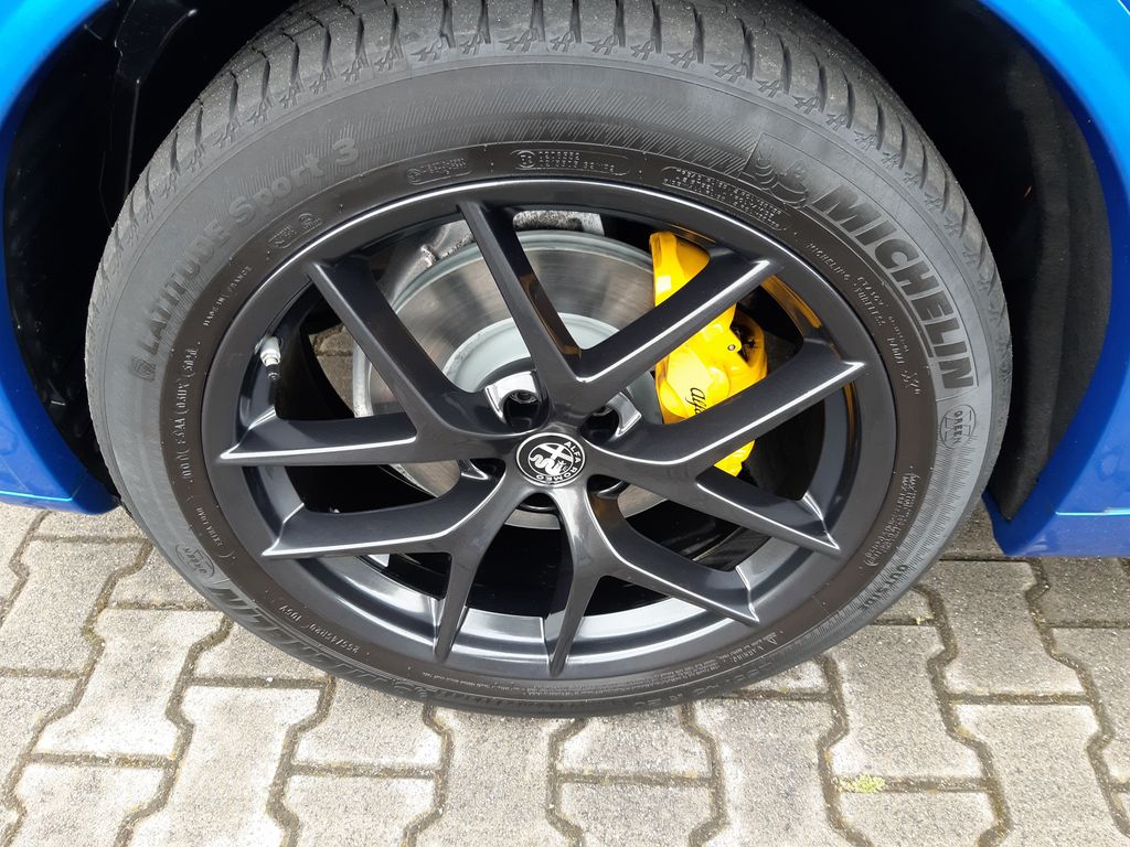 Alfa Romeo Stelvio 2021