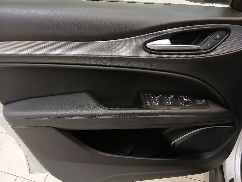 Alfa Romeo Stelvio 2022