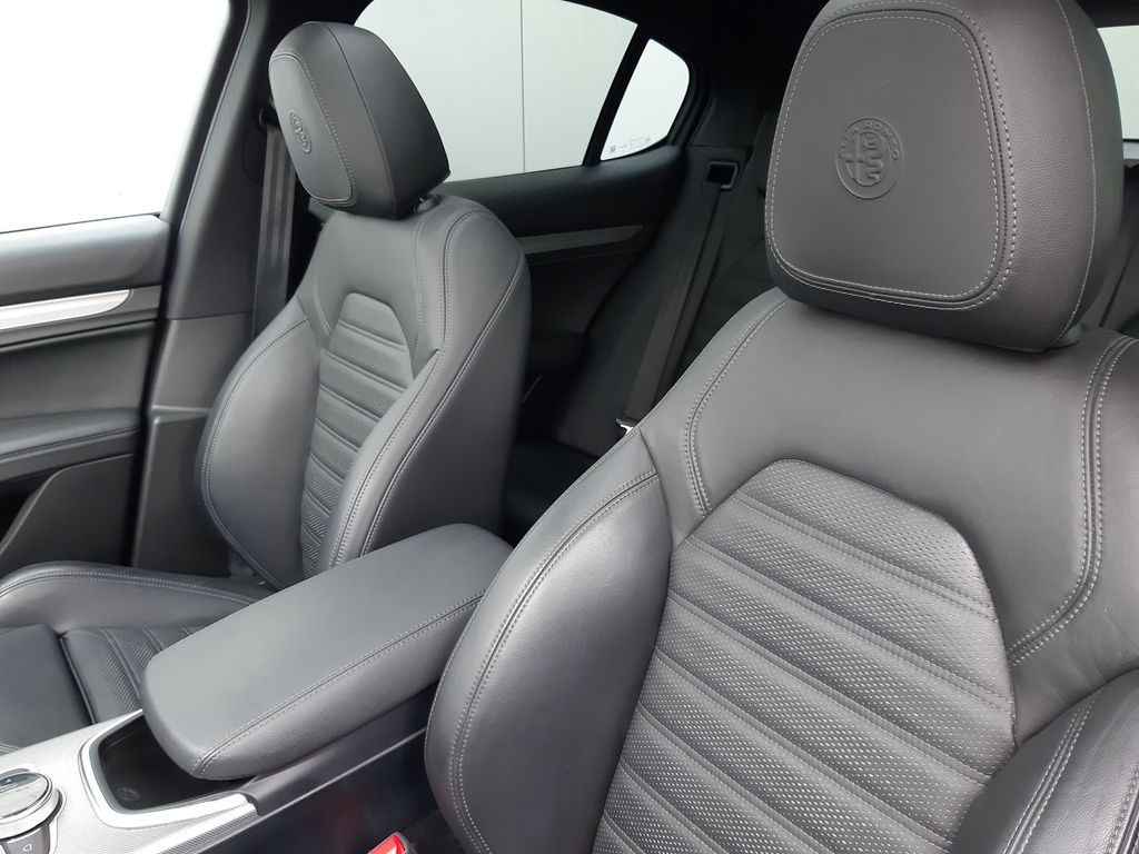 Alfa Romeo Stelvio 2021