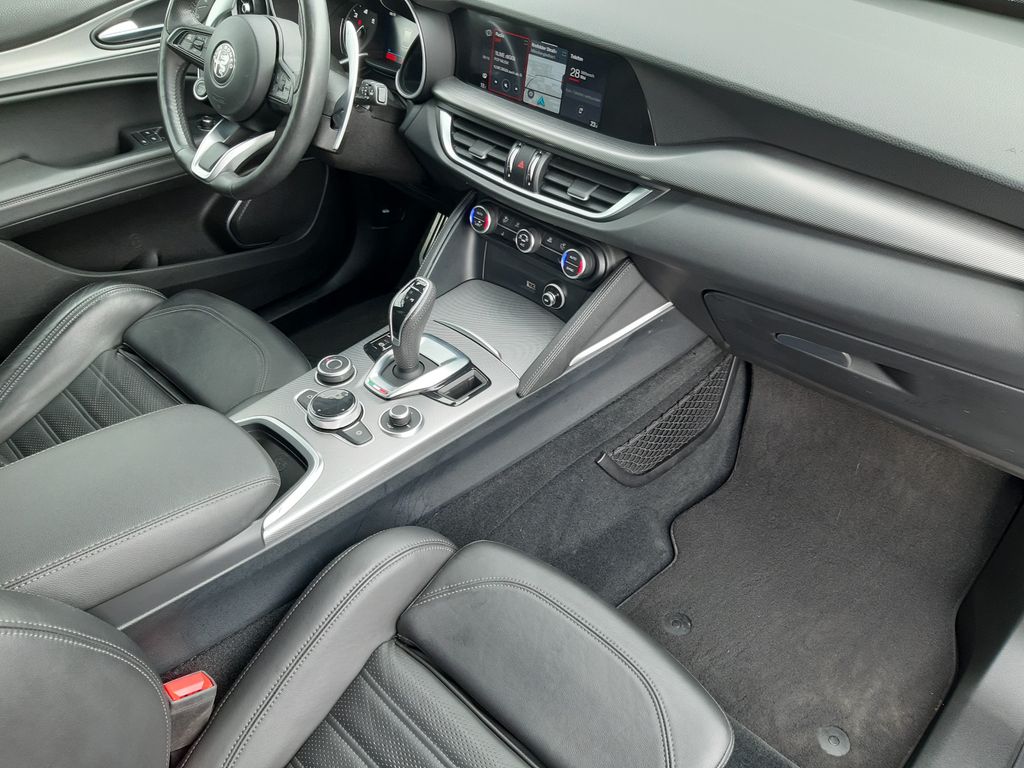 Alfa Romeo Stelvio 2021