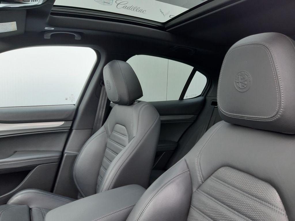 Alfa Romeo Stelvio 2021