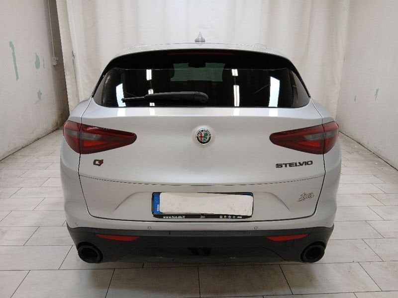 Alfa Romeo Stelvio 2022