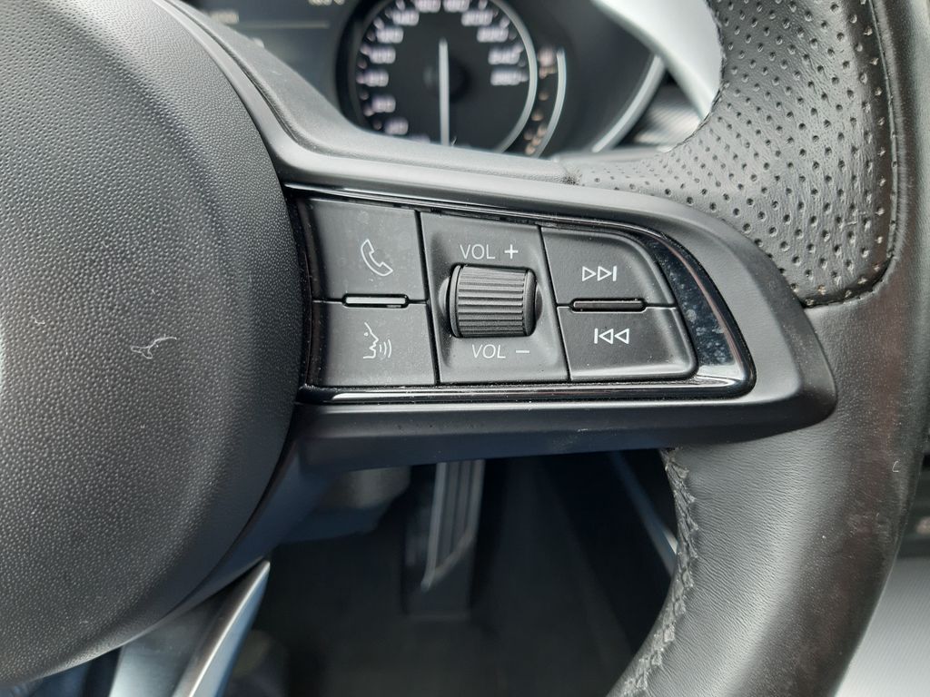 Alfa Romeo Stelvio 2021