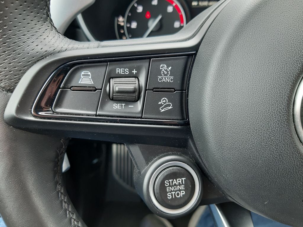 Alfa Romeo Stelvio 2021