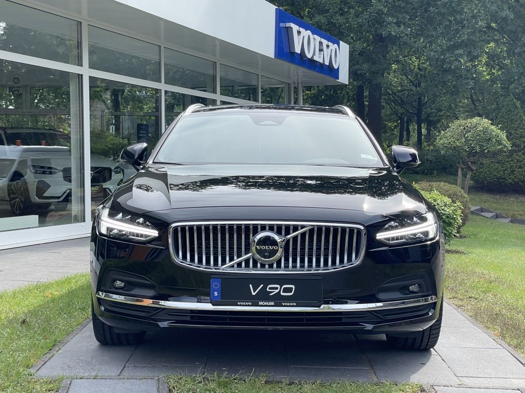Volvo V90 2023