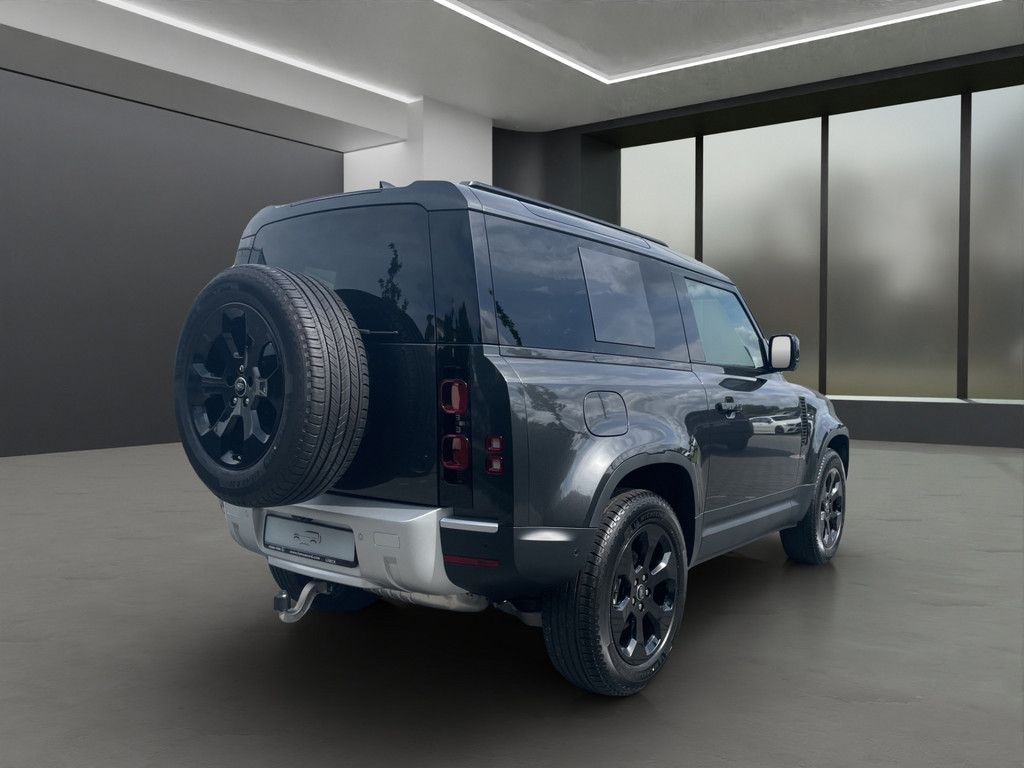 Land Rover Defender 2025